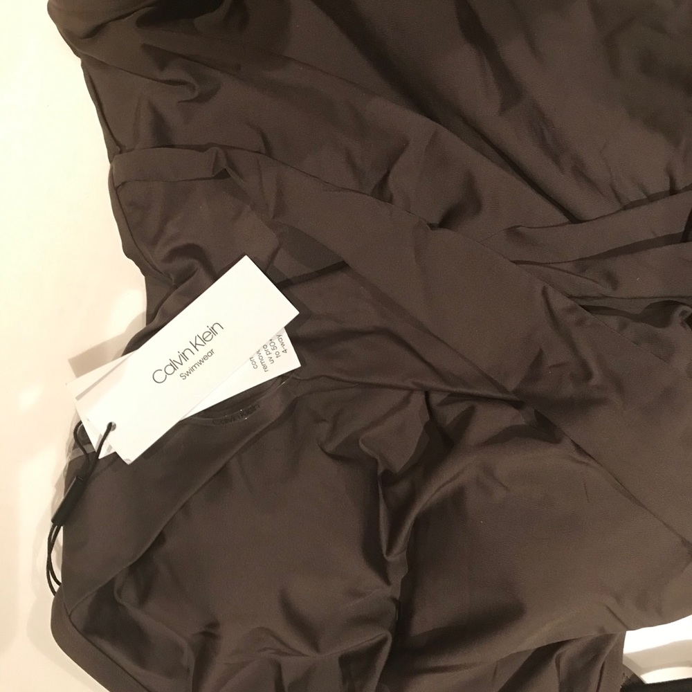 NWT Calvin Klein One Piece Swimsuit - Picture 4 of 10